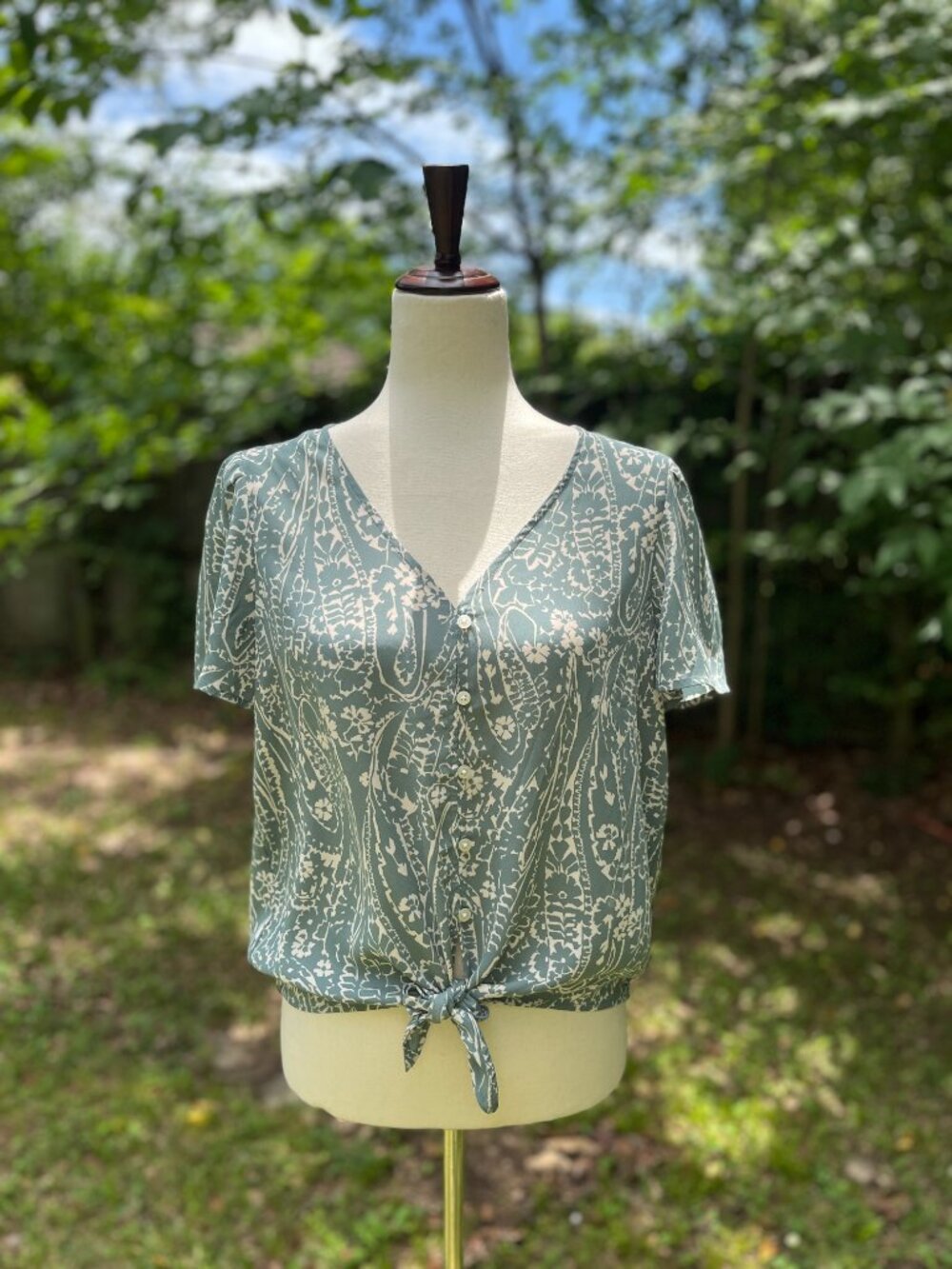 LOFT Outlet Petite Medium Sage Green Paisley Floral Sheer Tie Front Button Front